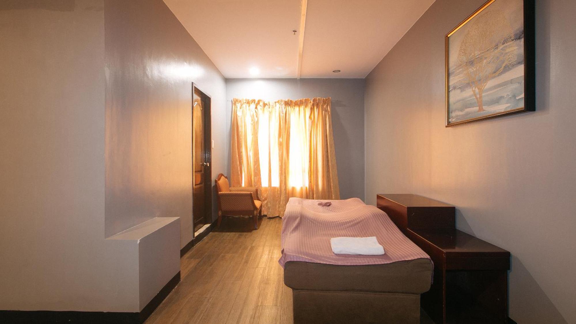 Reddoorz Premium At Jjimjbang Hotel Spa Manila Room photo